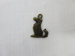Bronze Dog Finding, Charm